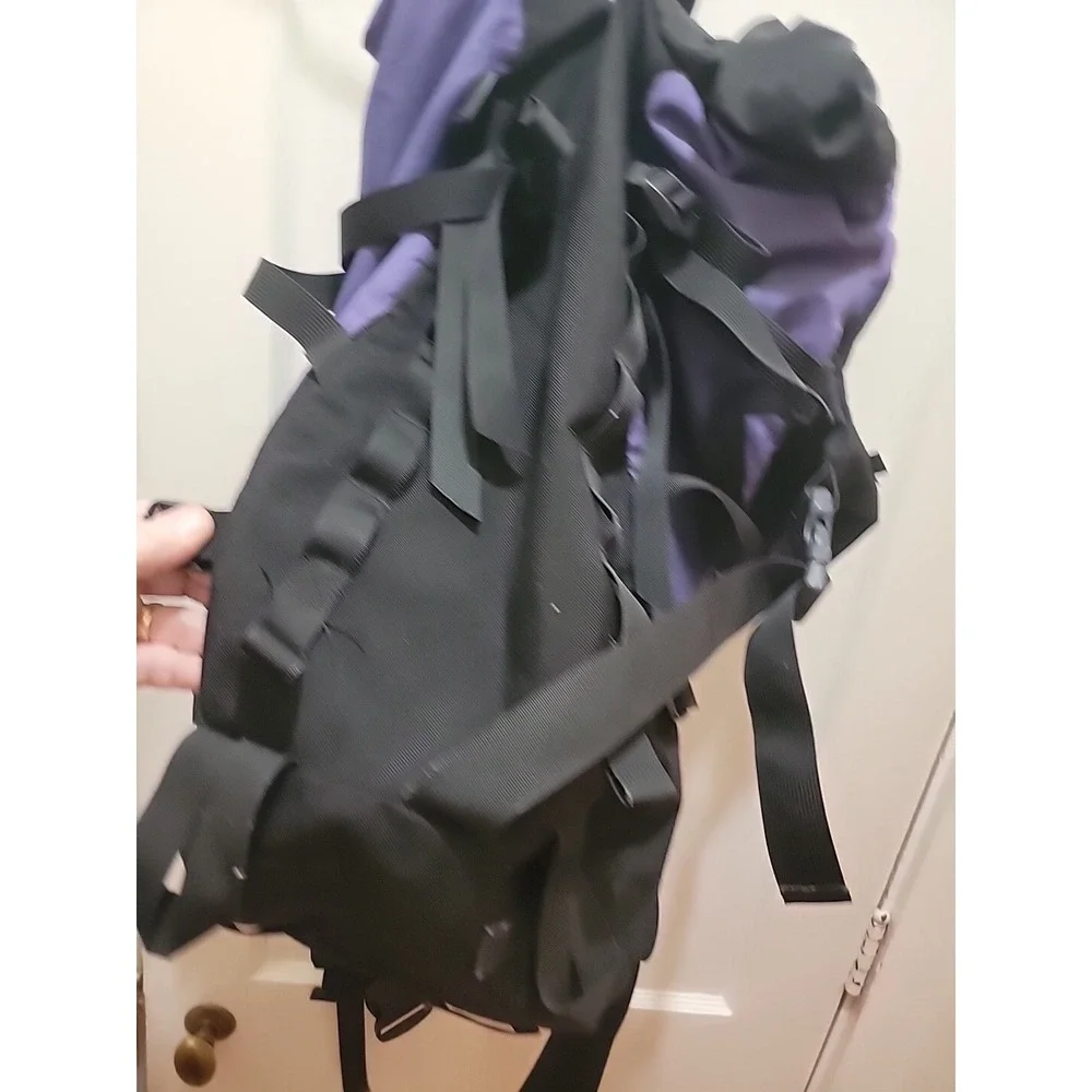 VTG MEI Duffle Bag Hiking Backpack Made in USA -  Black - Purple- Rare.  30